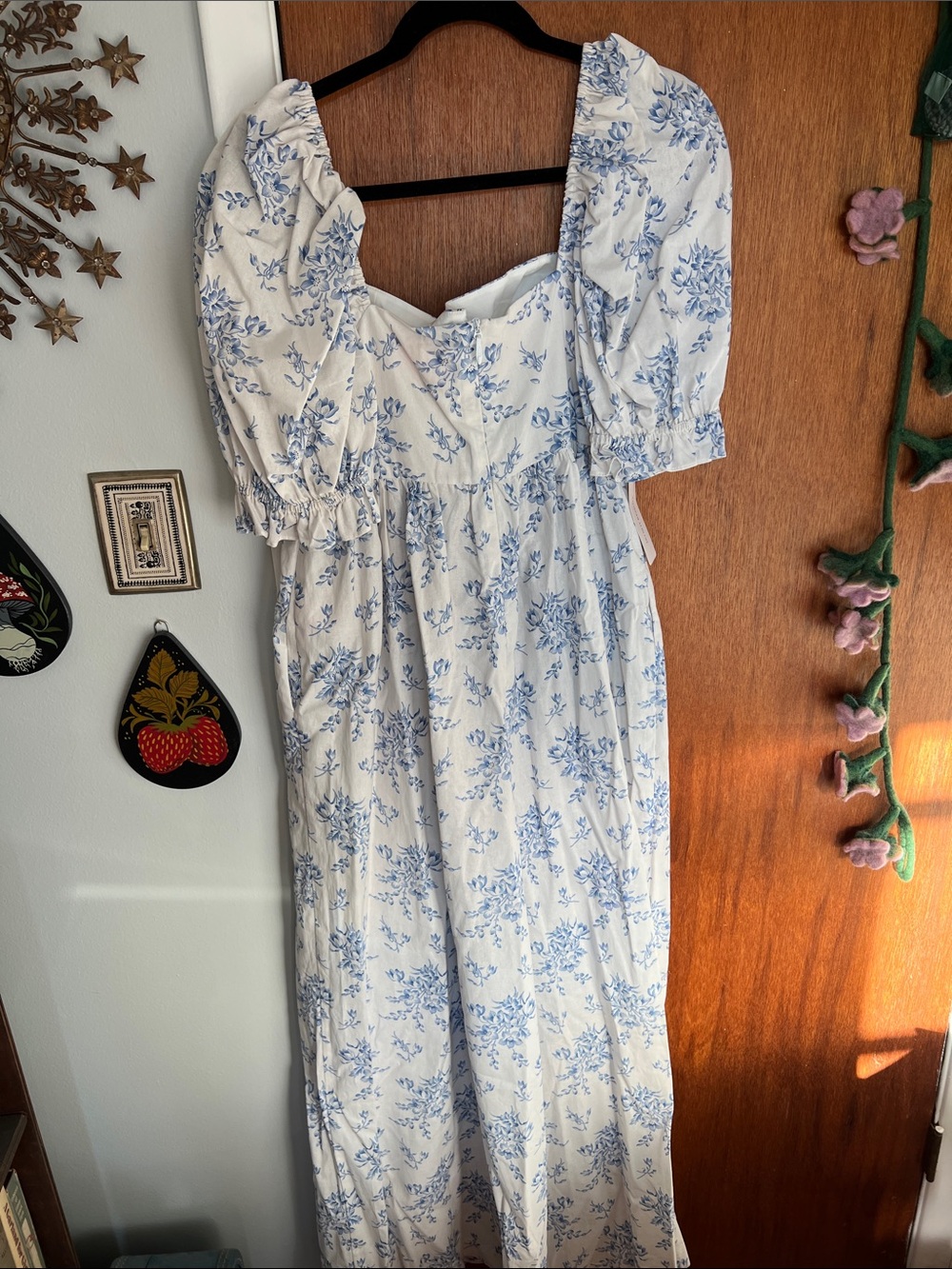 Selkie Bed & Breakfast Biltmore Jumpsuit with Blue Floral Print and Puff Sleeves - Picture 3 of 4